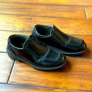 Boys Deer Stags dress shoes. Worn once 13.5M